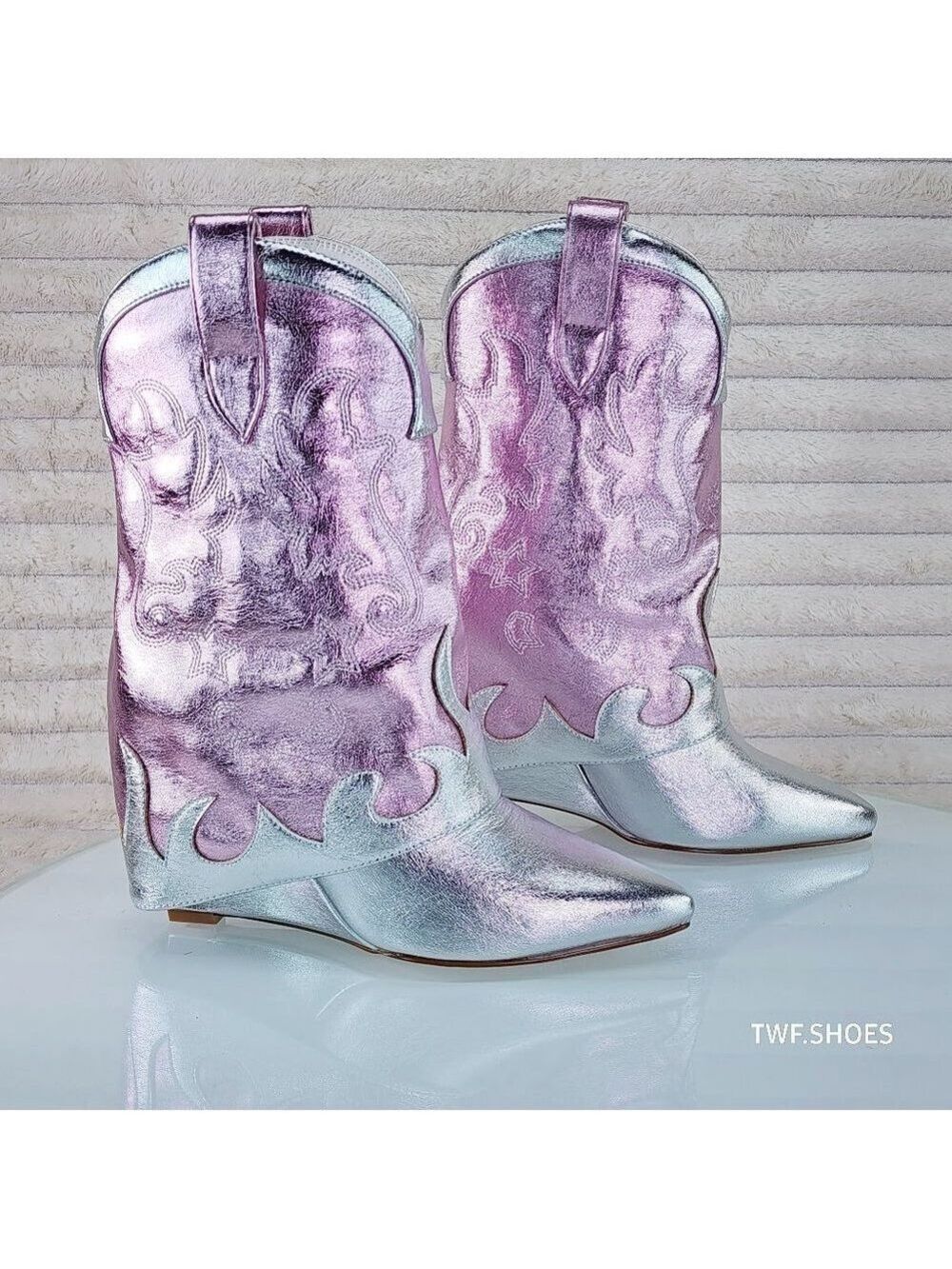 Show Off By Azalea Wang Silver Metallic Fold Over Western Wedge Ankle Boots - Picture 3 of 10